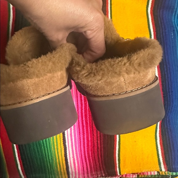 Vionic Kailen Tan Suede Mules Size 10 - Picture 9 of 10